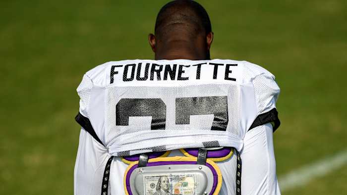 Fournette wore a C-note in his pads as a reminder of his quest to rush for 100 yards per game; if he does so, it won't be in Jacksonville.